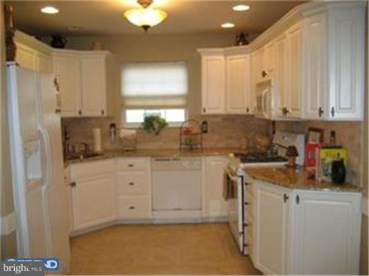 3136 William Road Garnet Valley, PA 19060 - Photo 4 of 16 Kitchen