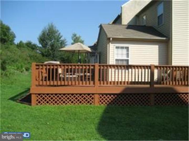 3136 William Road Garnet Valley, PA 19060 - Photo 5 of 16 Deck