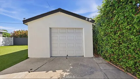 $1,095,000 | 5130 West 131st Street, Hawthorne, CA 90250