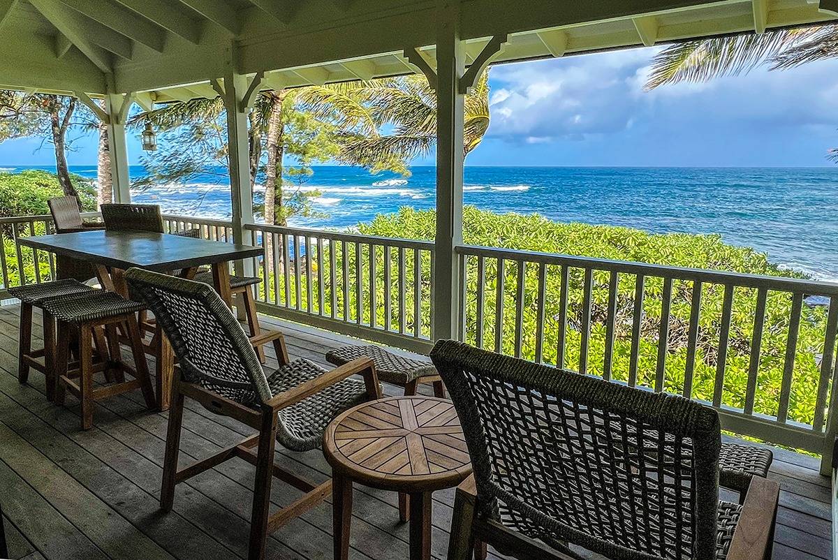 7324 Alealea Road Hanalei, HI 96714 - Photo 18 of 30 a view of a chairs and table in the balcony