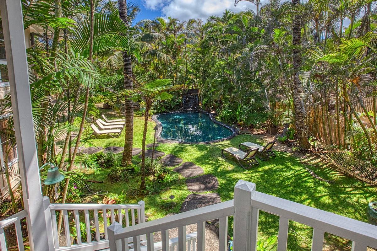 7324 Alealea Road Hanalei, HI 96714 - Photo 24 of 30 a view of a garden