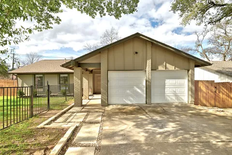 $649,000 | 7210 Towering Oaks Drive, Austin, TX 78745