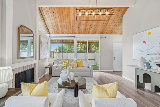 $999,999 | 715 Quetta Avenue, Unit C, Sunnyvale, CA 94087