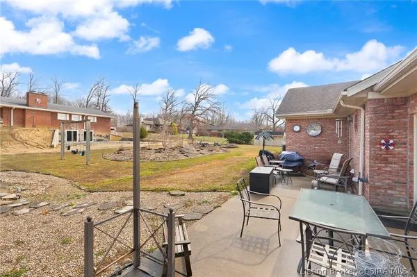 $360,000 | 1275 Westwood Drive, Scottsburg, IN 47170