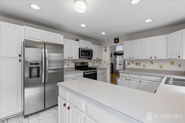 $899,000 | 36 Lavender Drive, Princeton, NJ 08540