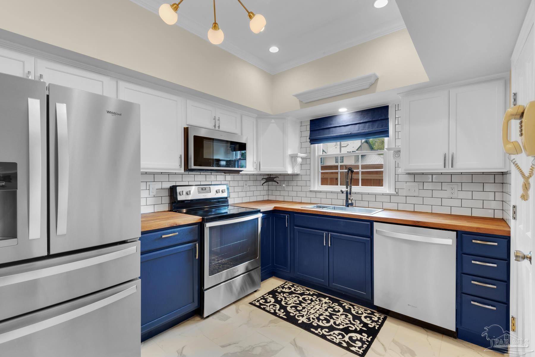 1421 Lemhurst Road Pensacola, FL 32507 - Photo 10 of 41