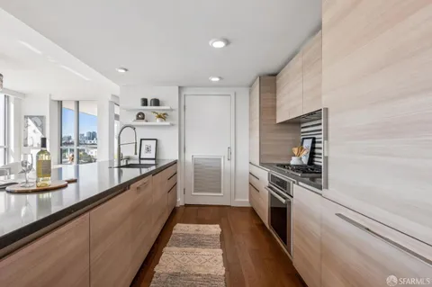 $2,100,000 | 738 Long Bridge Street, Unit 805, San Francisco, CA 94158
