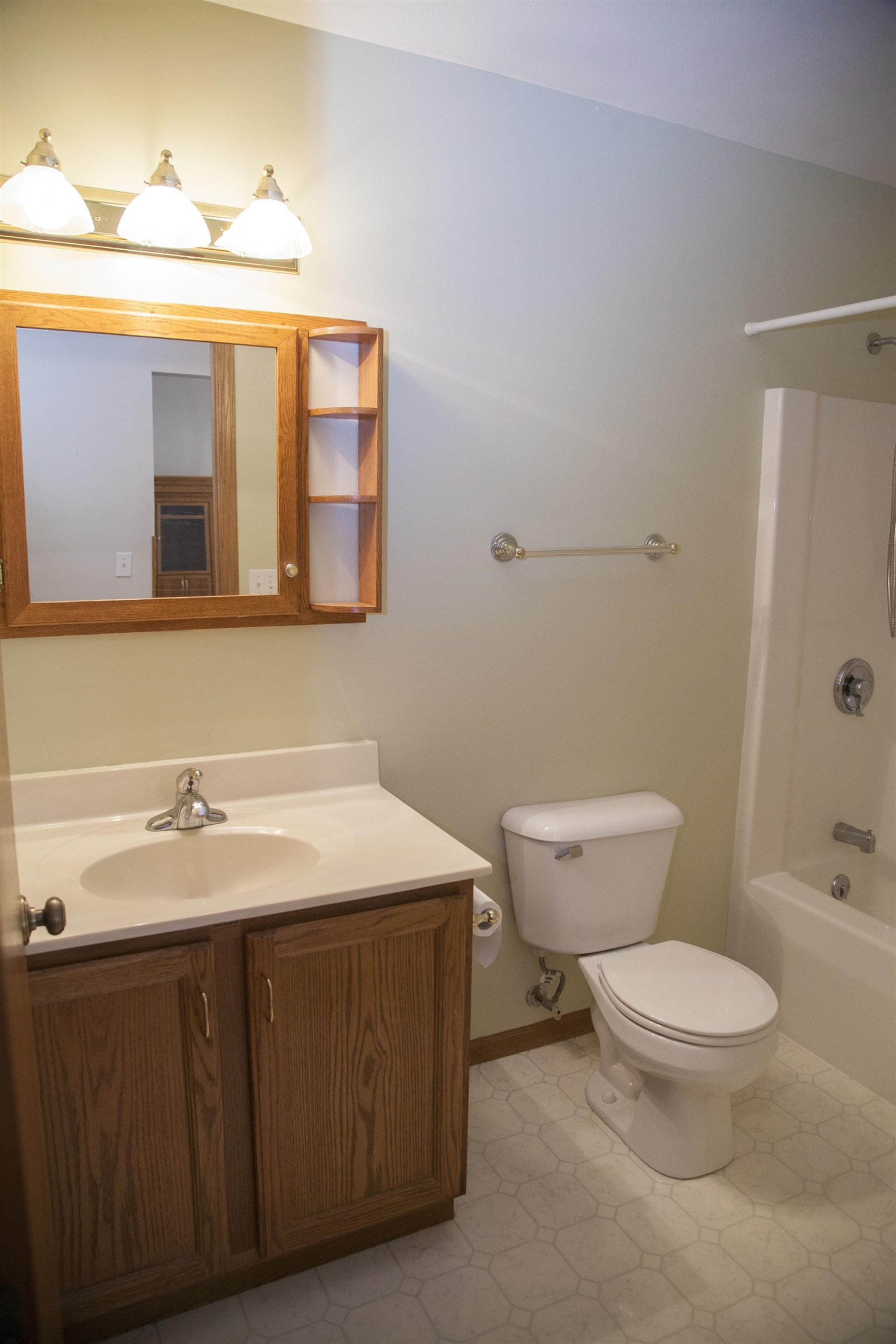 1045 Saddle Ridge Portage, WI 53901 - Photo 12 of 38