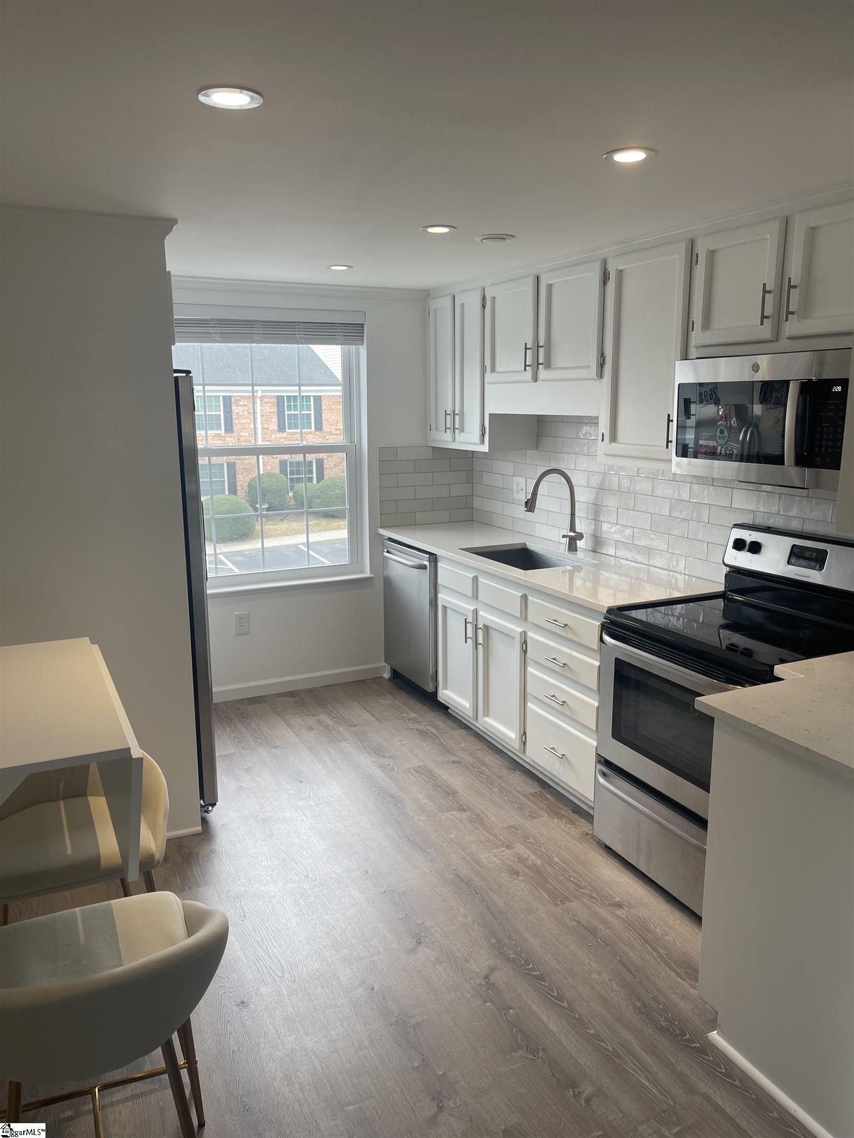 925 Cleveland Street, Unit 70 Greenville, SC 29601 - Photo 11 of 20