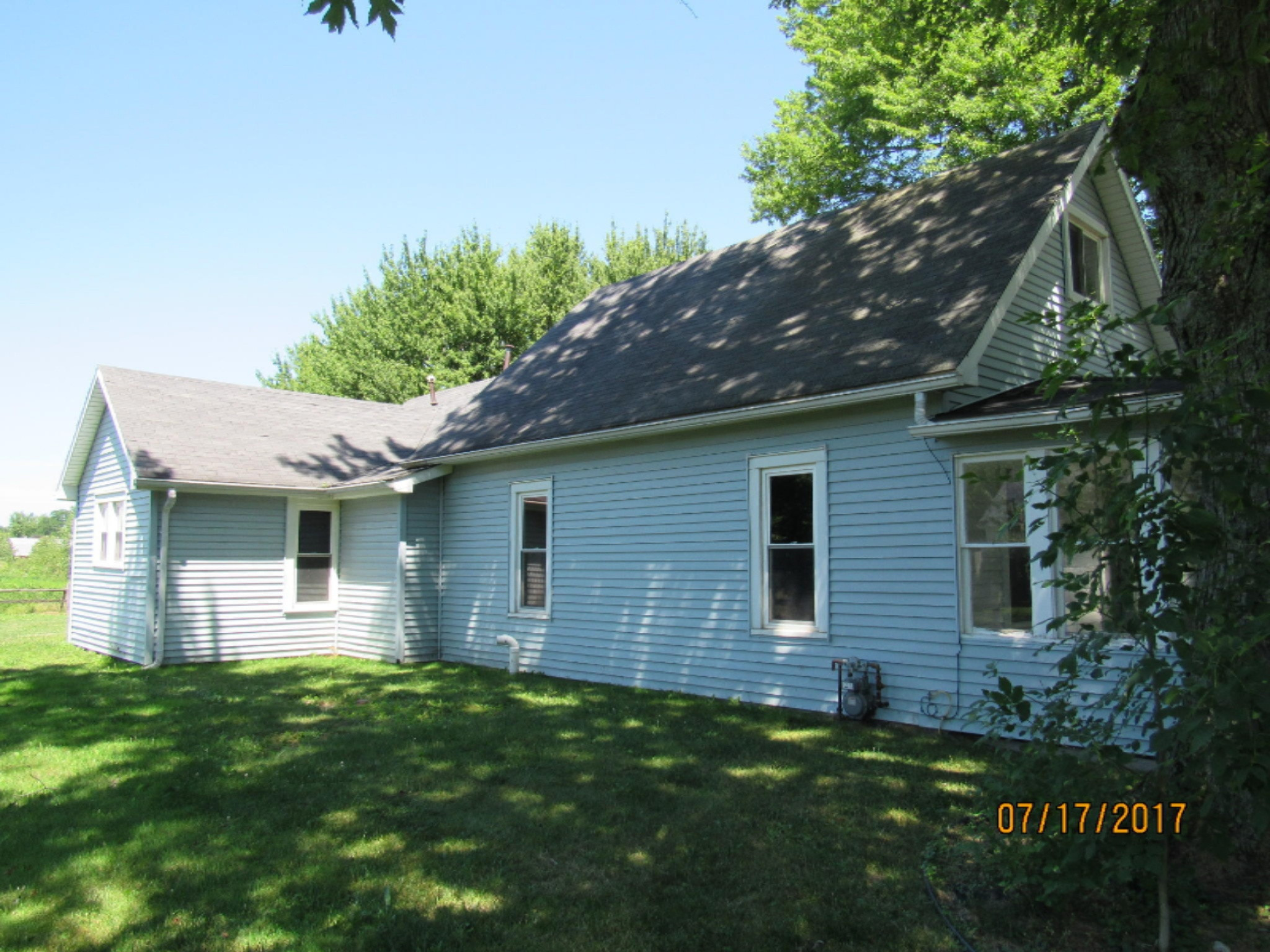 6553 Kruger Road Three Oaks, MI 49128 - Photo 4 of 16 IMG_3468
