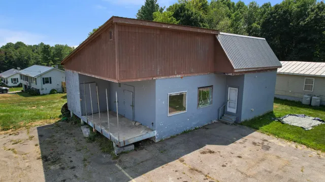 $199,000 | 47 Bray Avenue, Fairfield, ME 04937