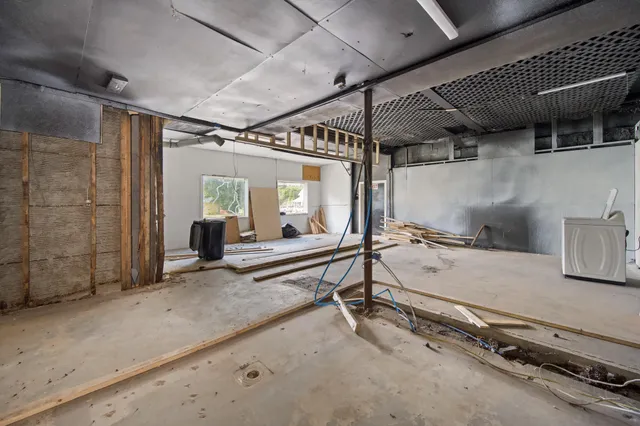 $199,000 | 47 Bray Avenue, Fairfield, ME 04937