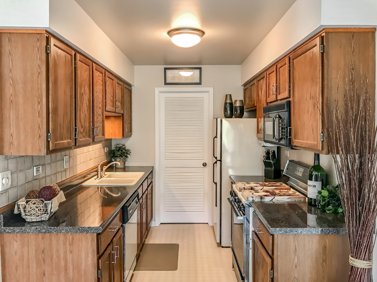 2162 Colorado Avenue, Unit 2162 Elgin, IL 60123 - Photo 4 of 14