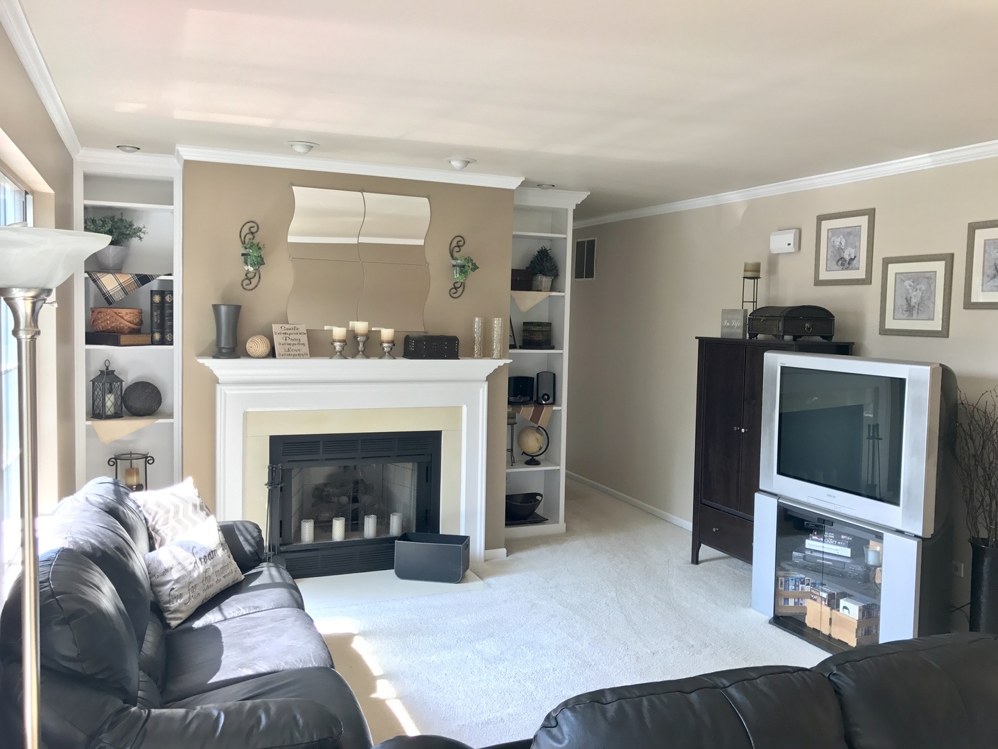 2162 Colorado Avenue, Unit 2162 Elgin, IL 60123 - Photo 5 of 14