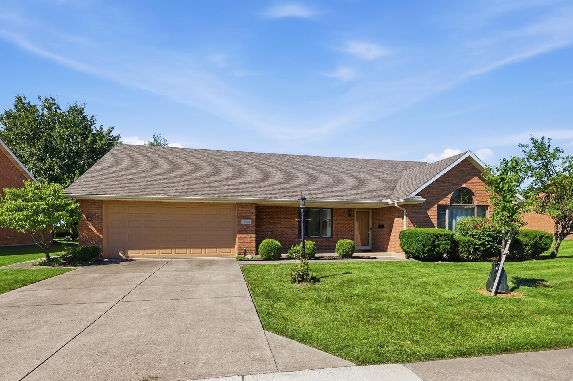 1703 Fox Ridge Drive Springfield, OH 45503 - Photo 2 of 43 008