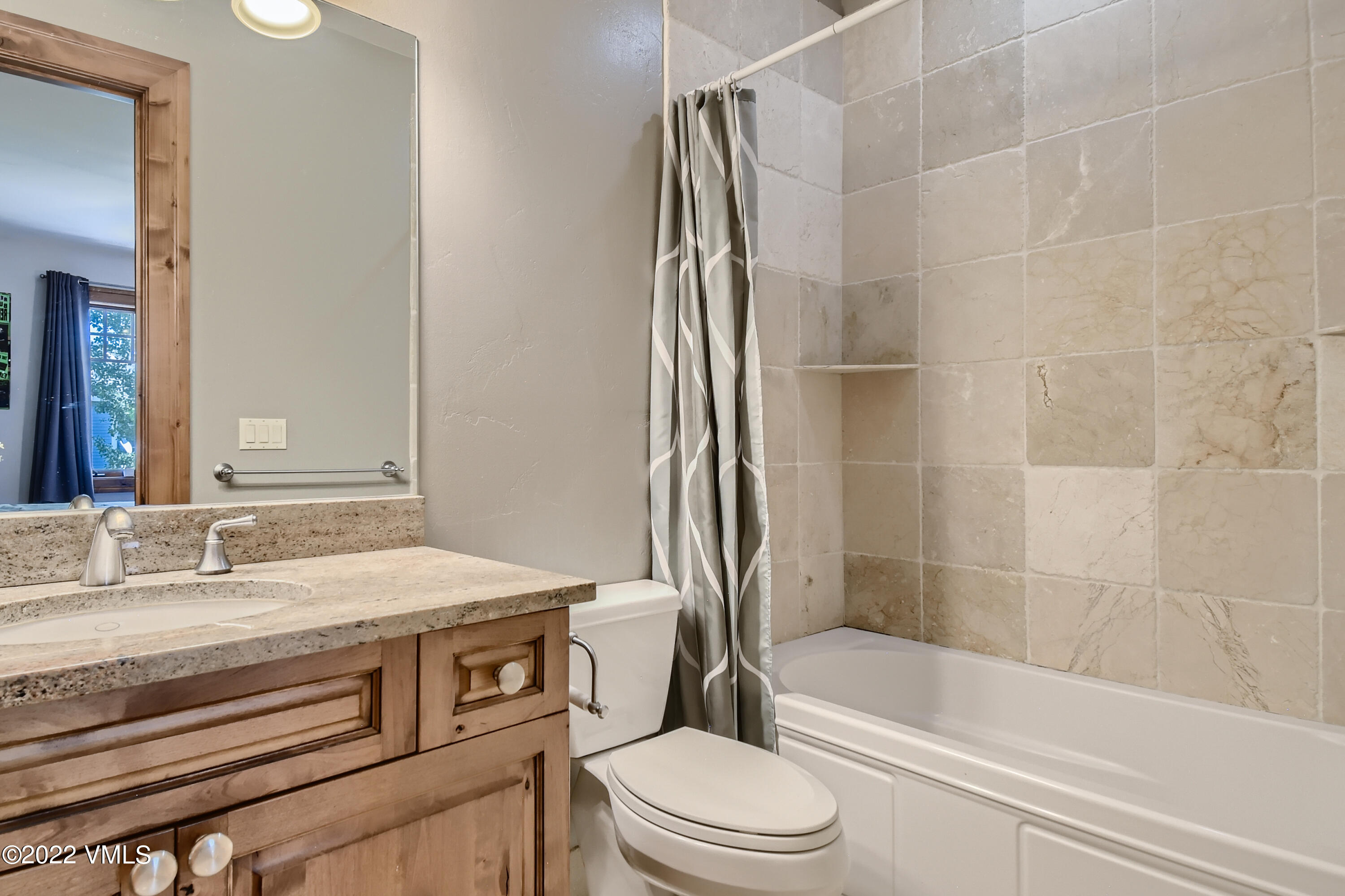 1829 Eagle Ranch Road Eagle, CO 81631 - Photo 21 of 28 30 2nd Floor Bathroom