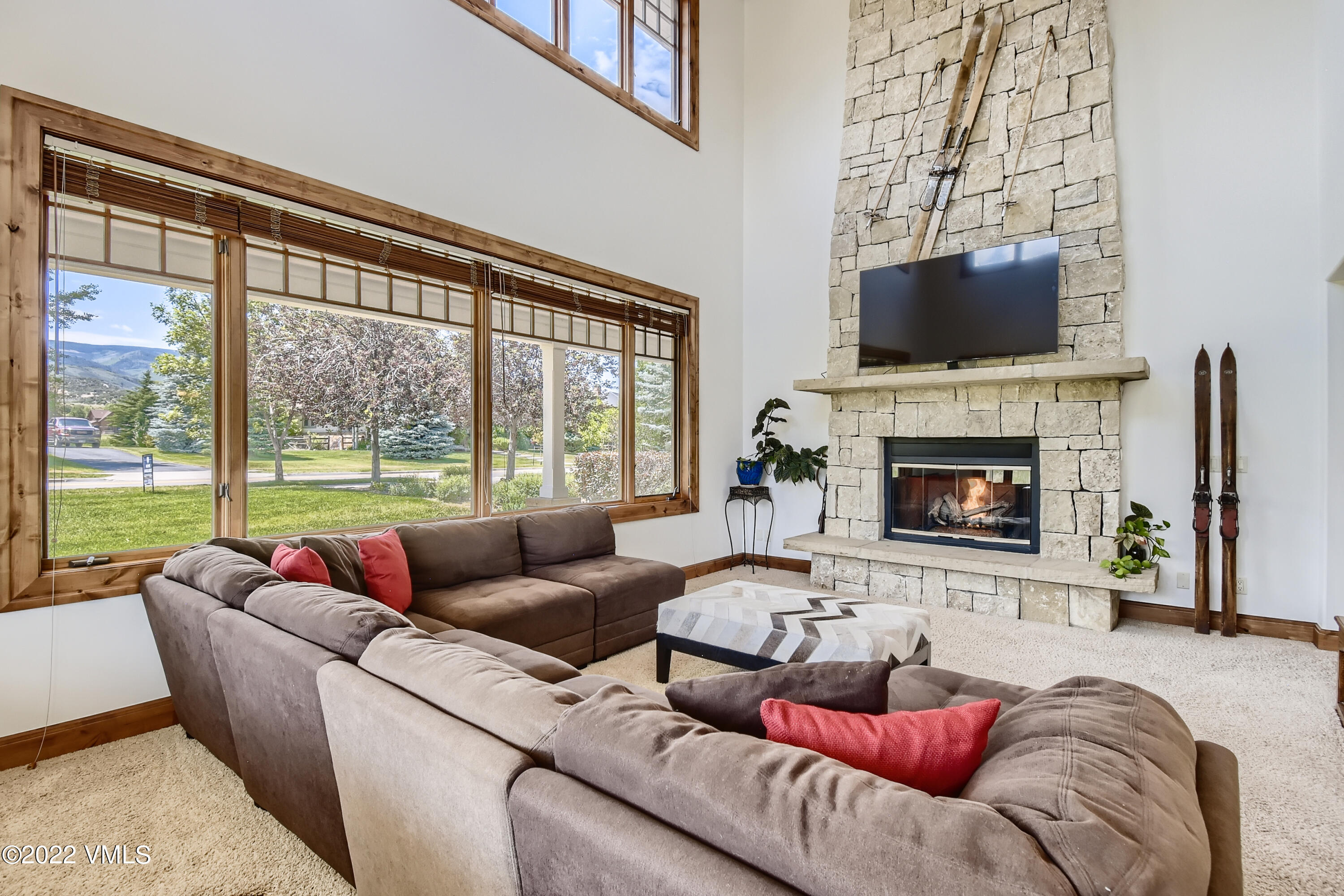 1829 Eagle Ranch Road Eagle, CO 81631 - Photo 3 of 28 08 Living Room