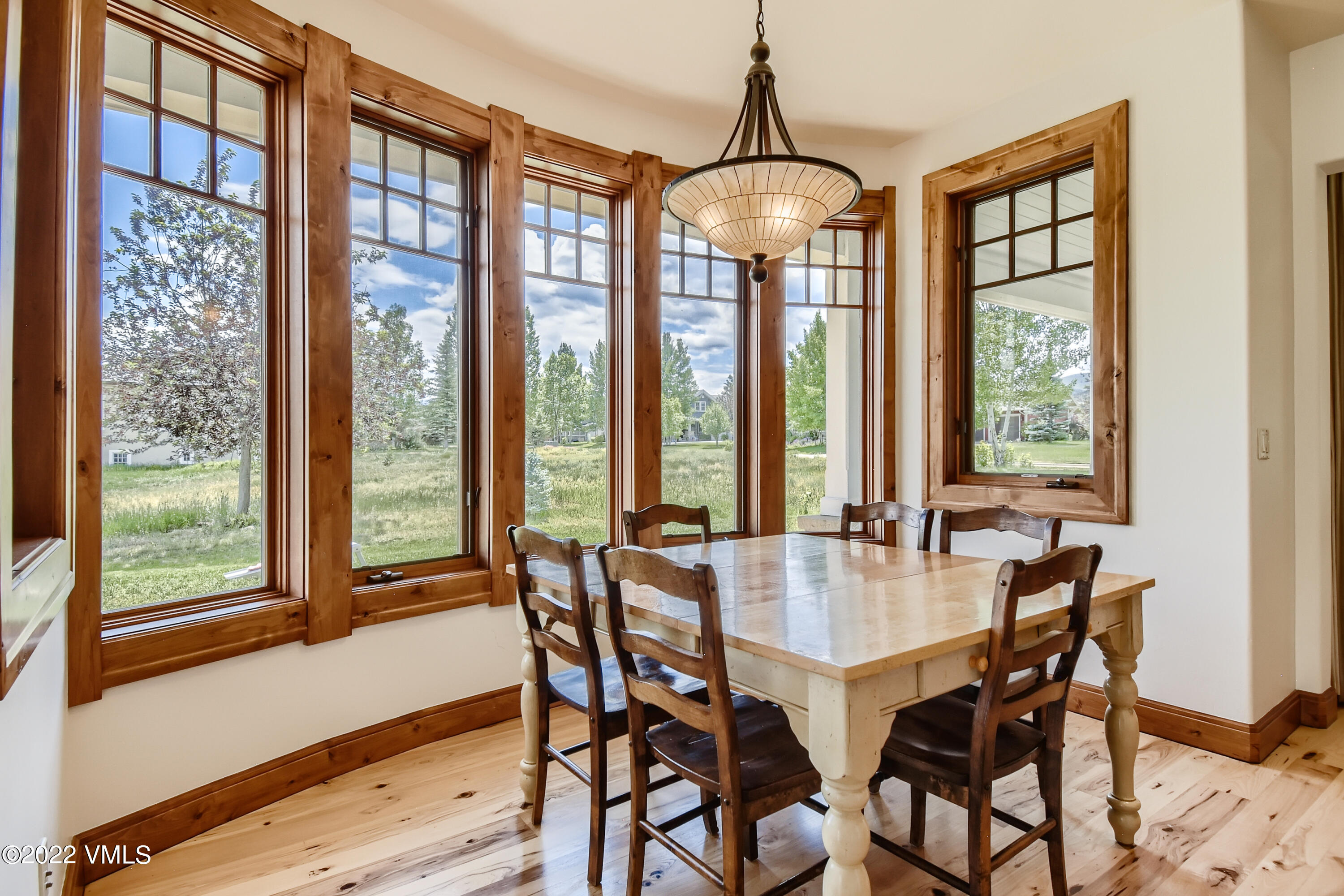 1829 Eagle Ranch Road Eagle, CO 81631 - Photo 10 of 28 16 Breakfast Area