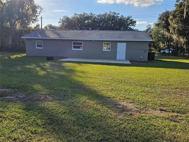 $2,200 | 18927 Boyette Road, Lithia, FL 33547