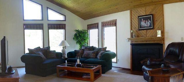 723 West Crestview Road Spokane, WA 99224 - Photo 2 of 8