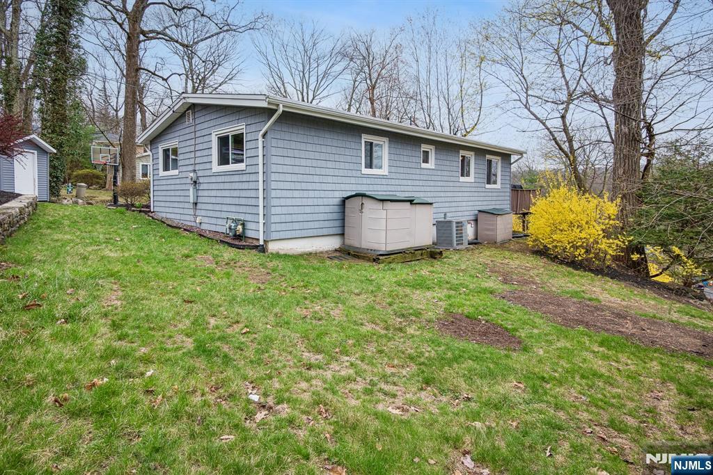 10 Laurel Trail Butler, NJ 07405 - Photo 32 of 35