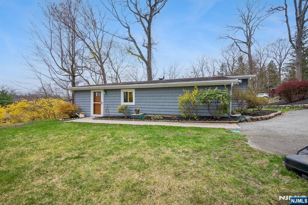 10 Laurel Trail Butler, NJ 07405 - Photo 4 of 35