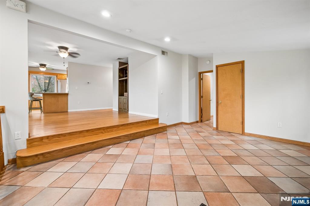 10 Laurel Trail Butler, NJ 07405 - Photo 5 of 35