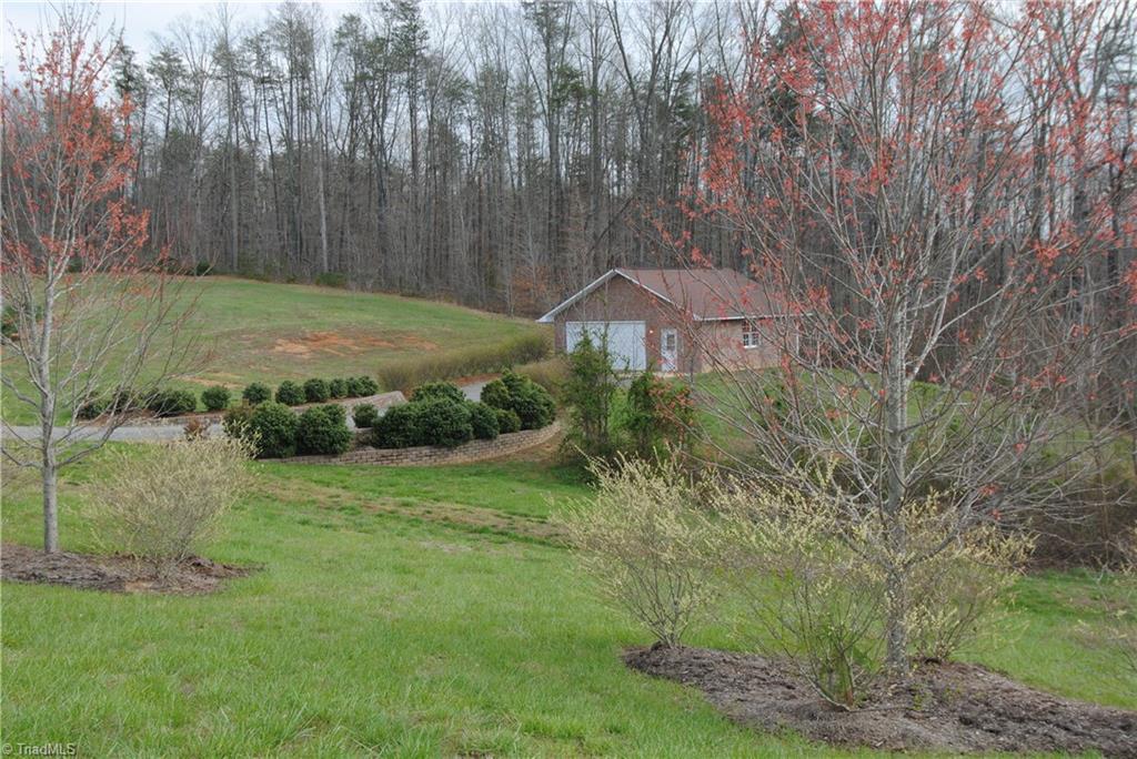 2273 Volunteer Road Pinnacle, NC 27043 - Photo 29 of 30