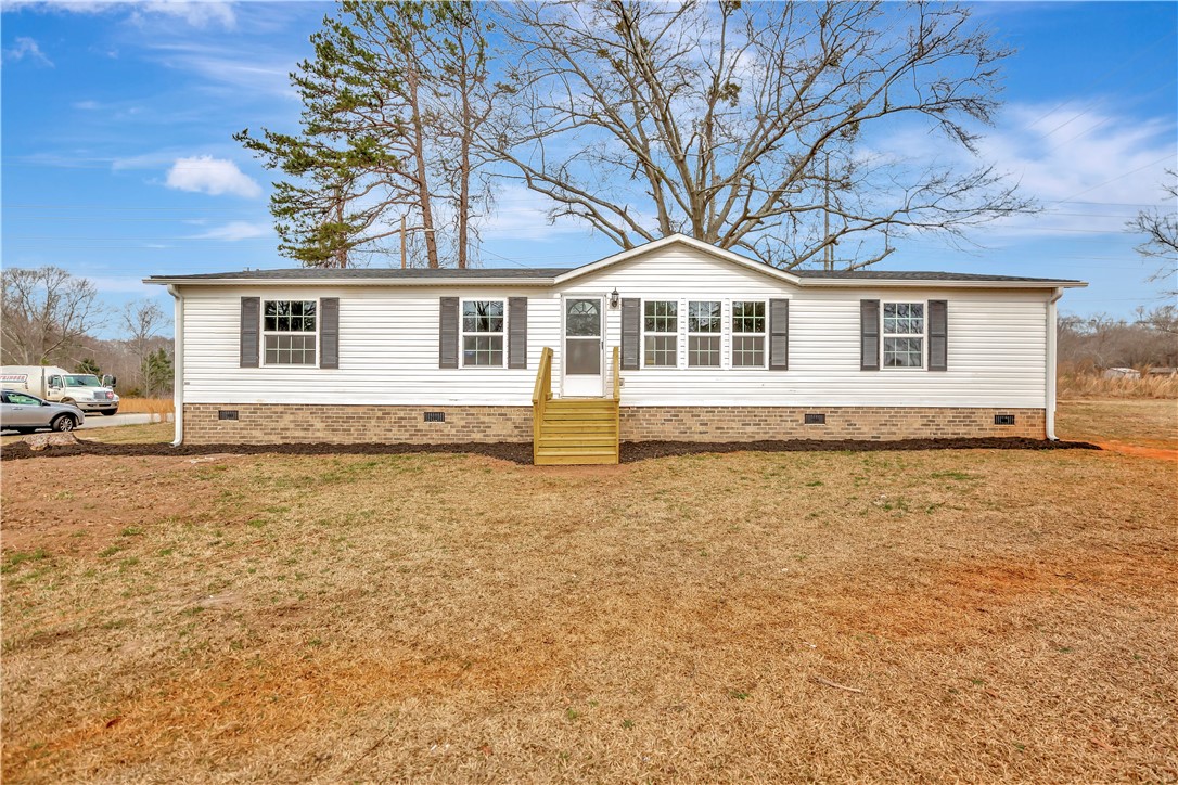 819 Blue Ridge Avenue Belton, SC 29627 - Photo 1 of 34