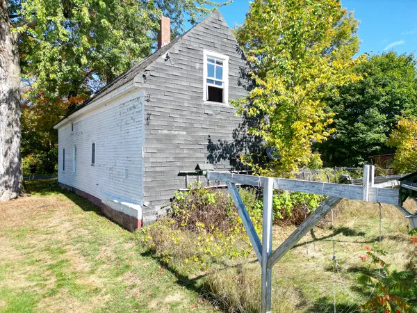 $105,000 | 67 Pleasant Street, Solon, ME 04979