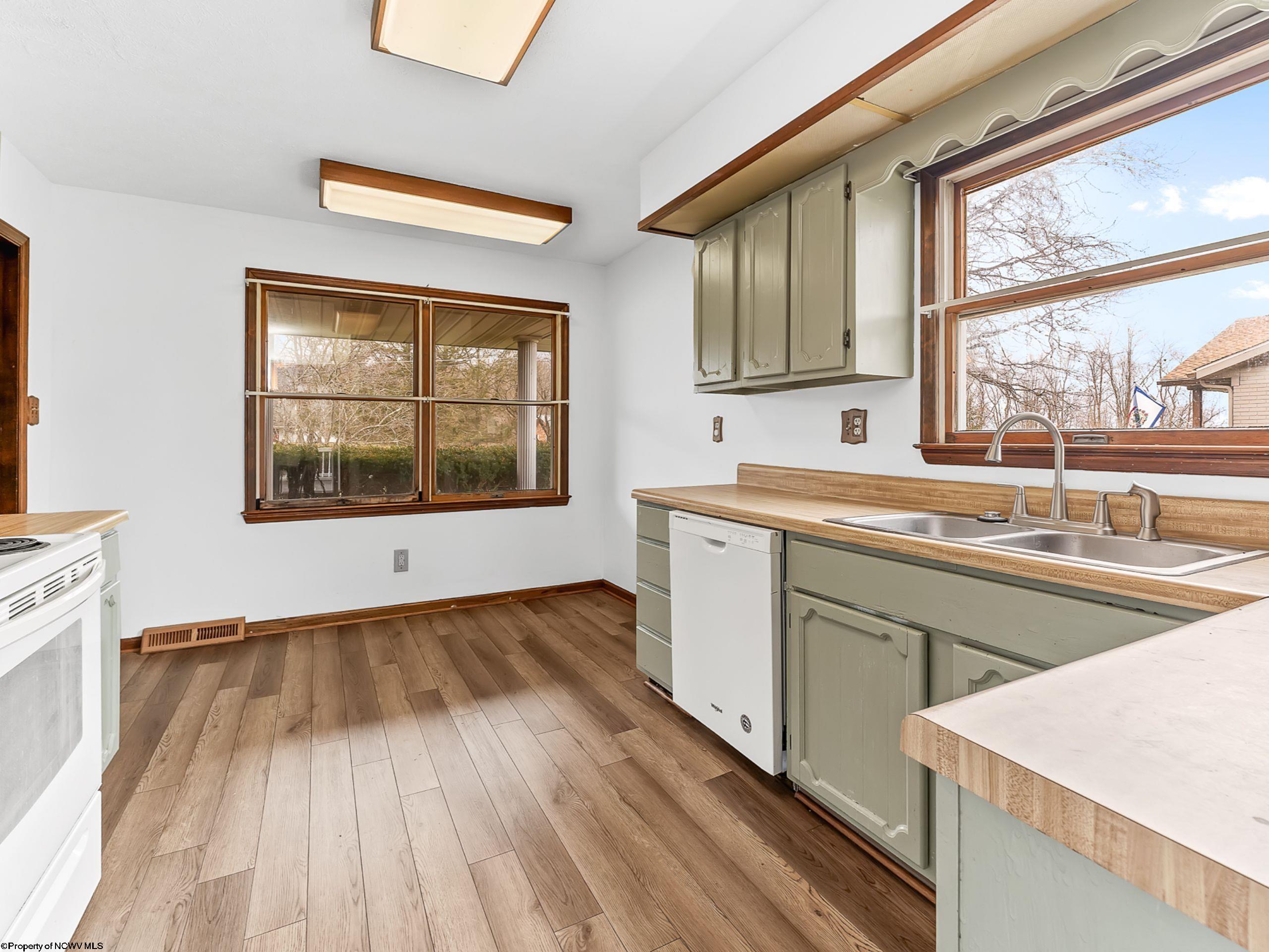 224 Hemlock Lane Reedsville, WV 26547 - Photo 10 of 41 Gallery Image 10