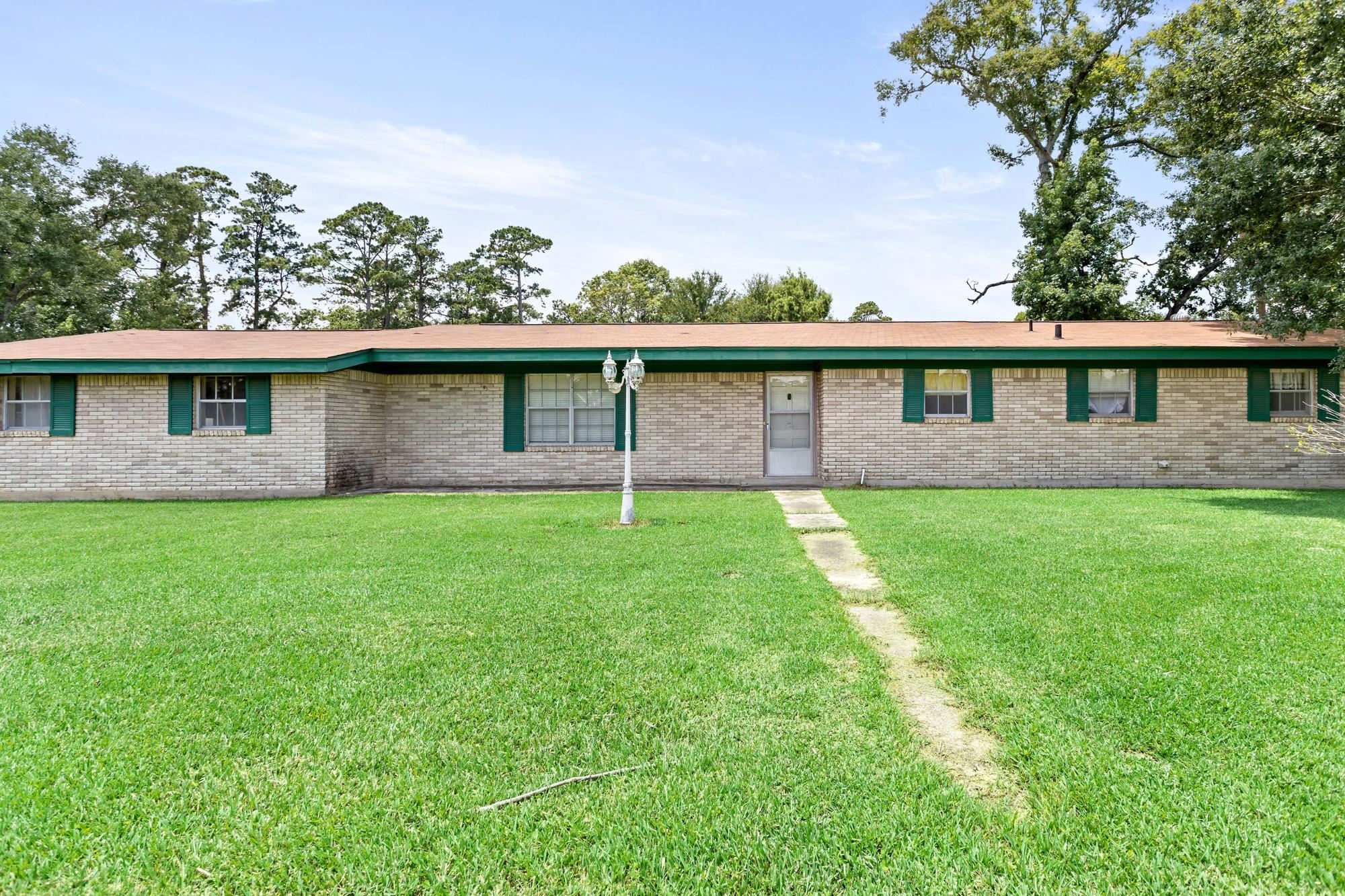 4724 Church House Road Orange, TX 77630 - Photo 7 of 36