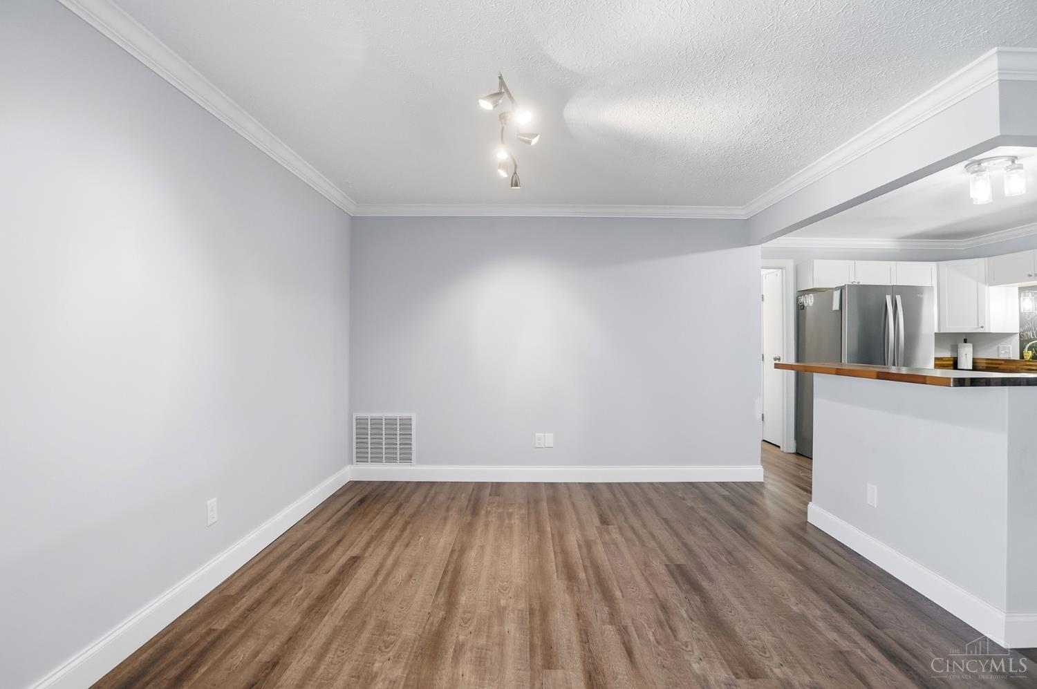 4274 Paul Road, Unit 27 Cincinnati, OH 45238 - Photo 9 of 39