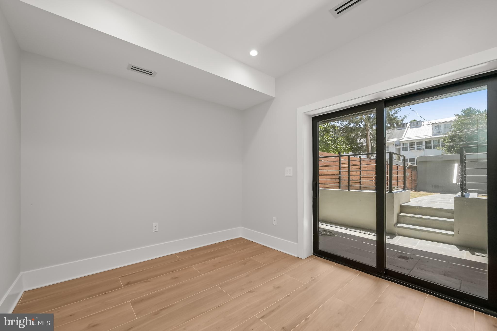 3720 R Street Northwest Washington, DC 20007 - Photo 18 of 26