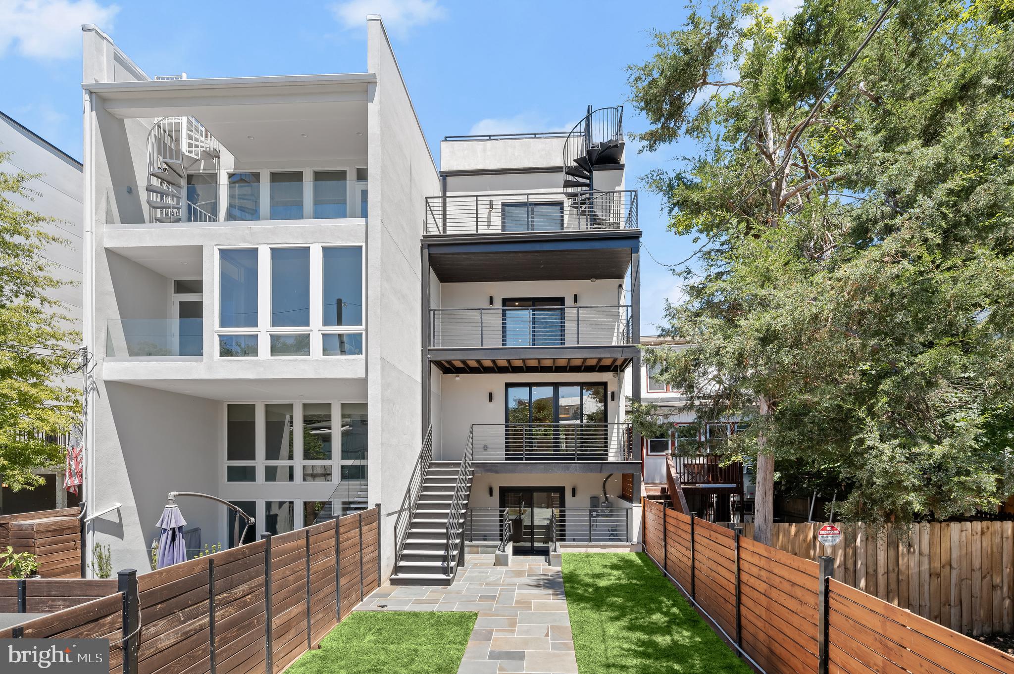 3720 R Street Northwest Washington, DC 20007 - Photo 25 of 26