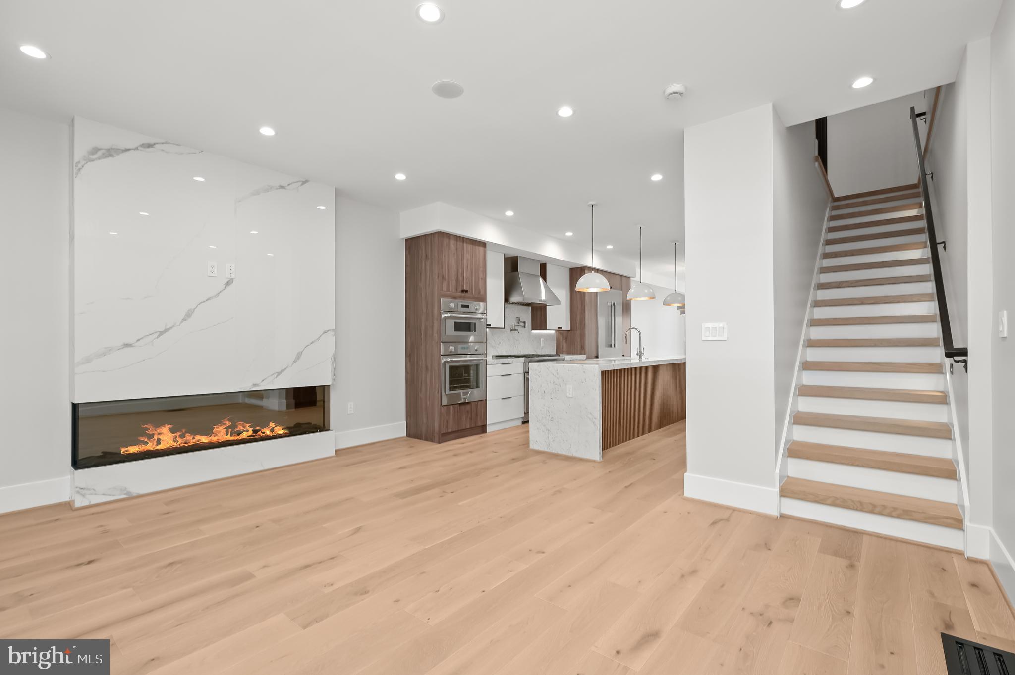 3720 R Street Northwest Washington, DC 20007 - Photo 3 of 26