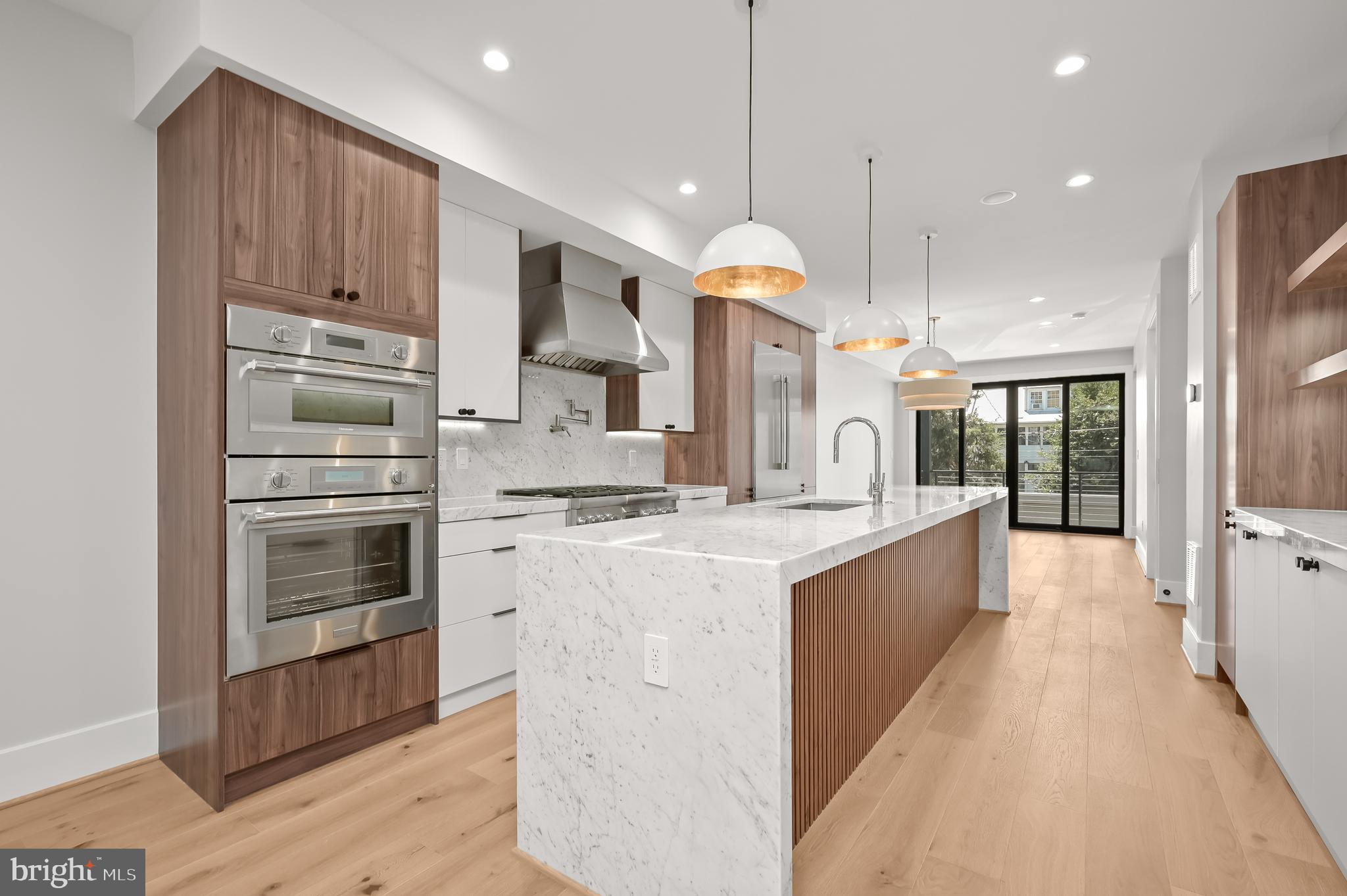 3720 R Street Northwest Washington, DC 20007 - Photo 4 of 26