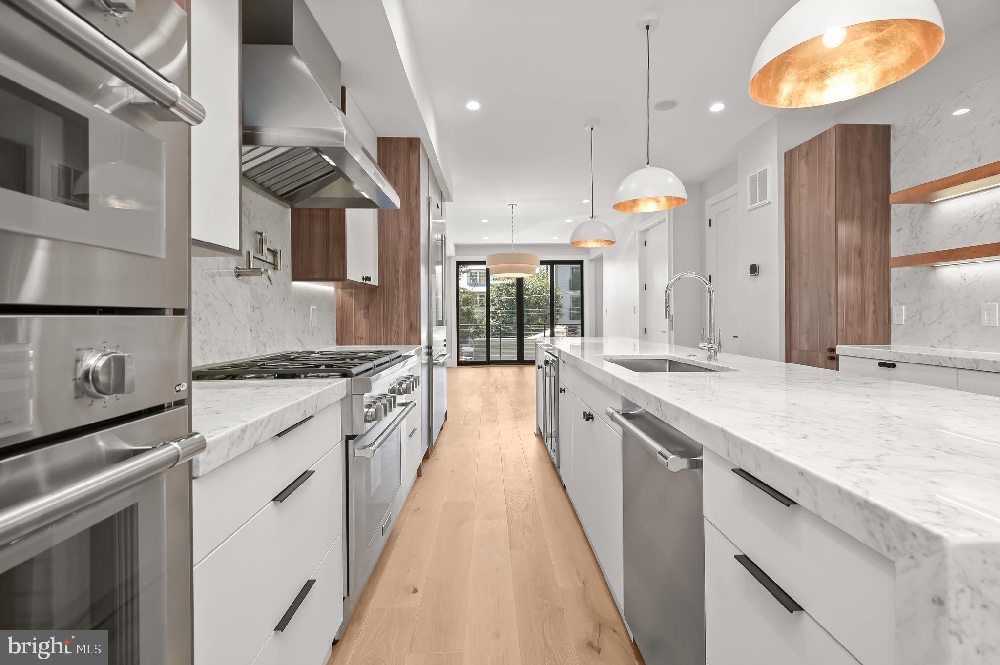 3720 R Street Northwest Washington, DC 20007 - Photo 5 of 26