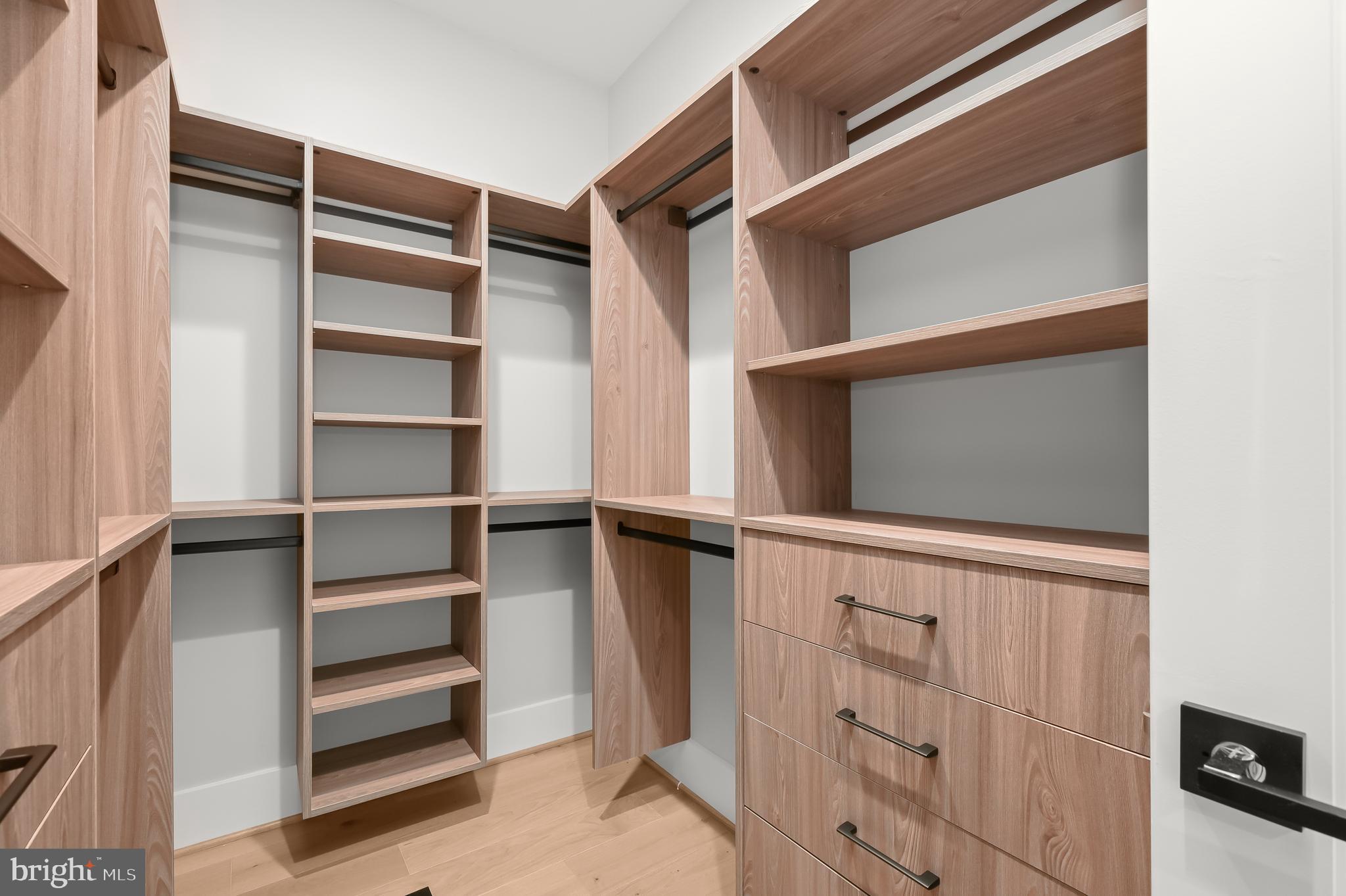 3720 R Street Northwest Washington, DC 20007 - Photo 9 of 26