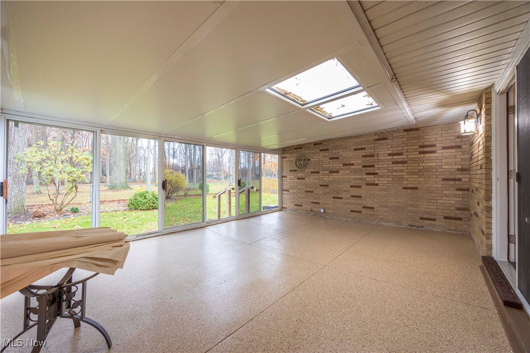 6536 Elmdale Road Cleveland, OH 44130 - Photo 22 of 34 3 Season Room