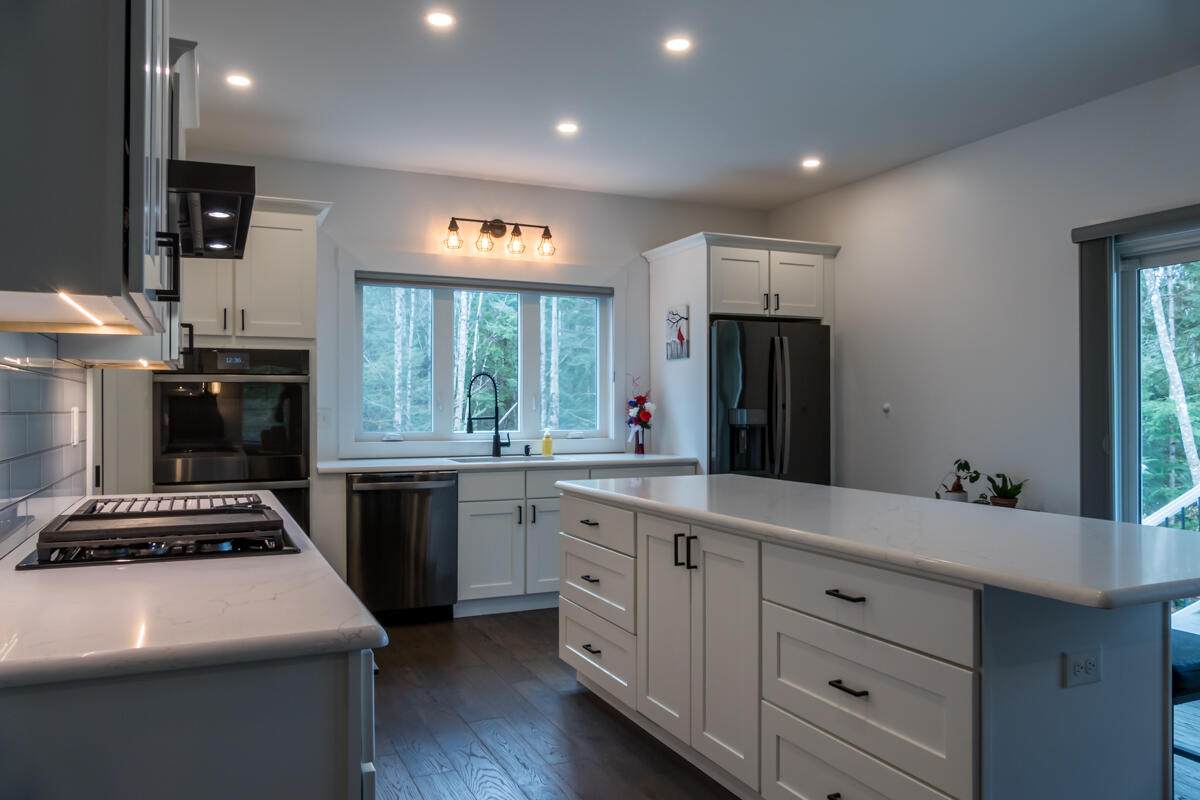 33 Eastfield Drive Gray, ME 04039 - Photo 4 of 65 17-Kitchen (2 of 8)