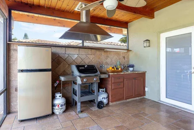 $13,000 | 1103 Southeast 14th Drive, Deerfield Beach, FL 33441