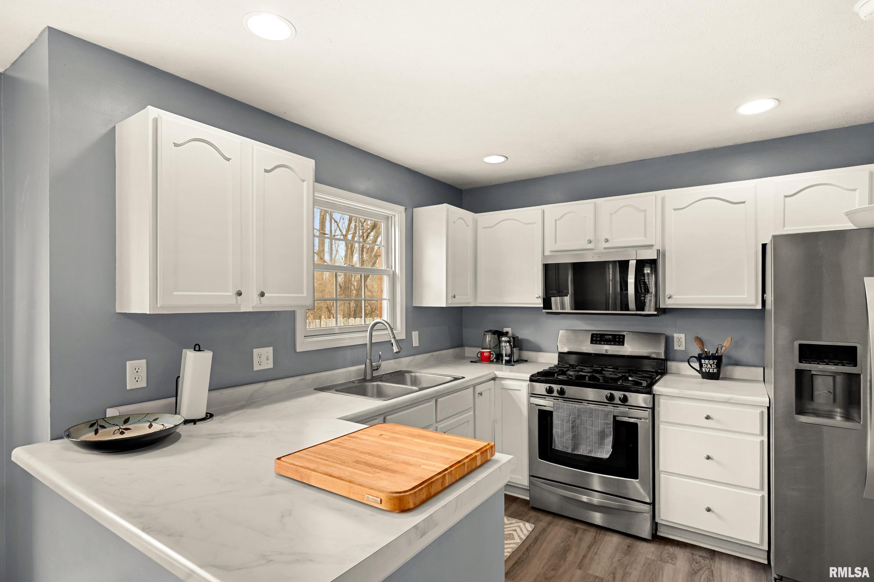 1950 English Oak Washington, IL 61571 - Photo 14 of 50