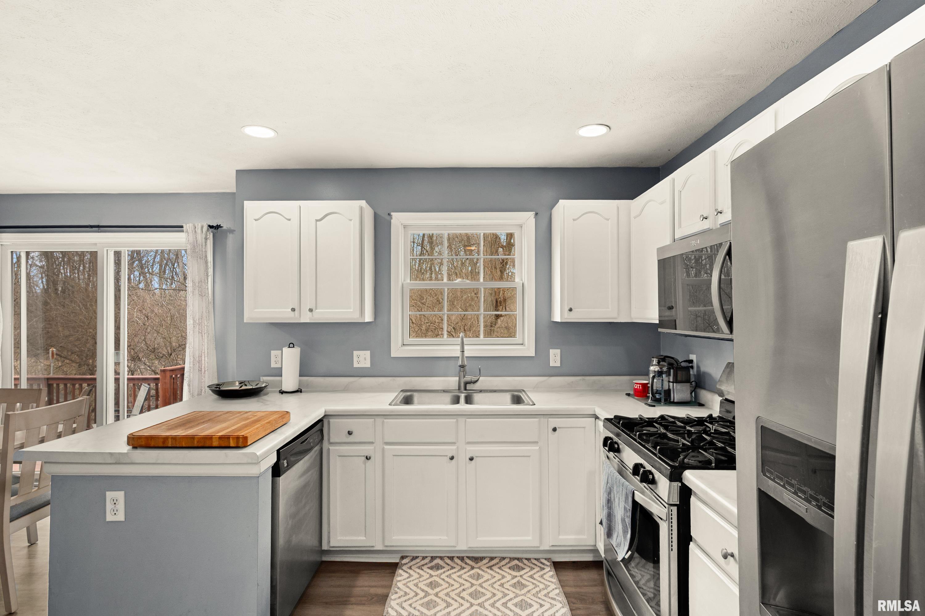 1950 English Oak Washington, IL 61571 - Photo 15 of 50