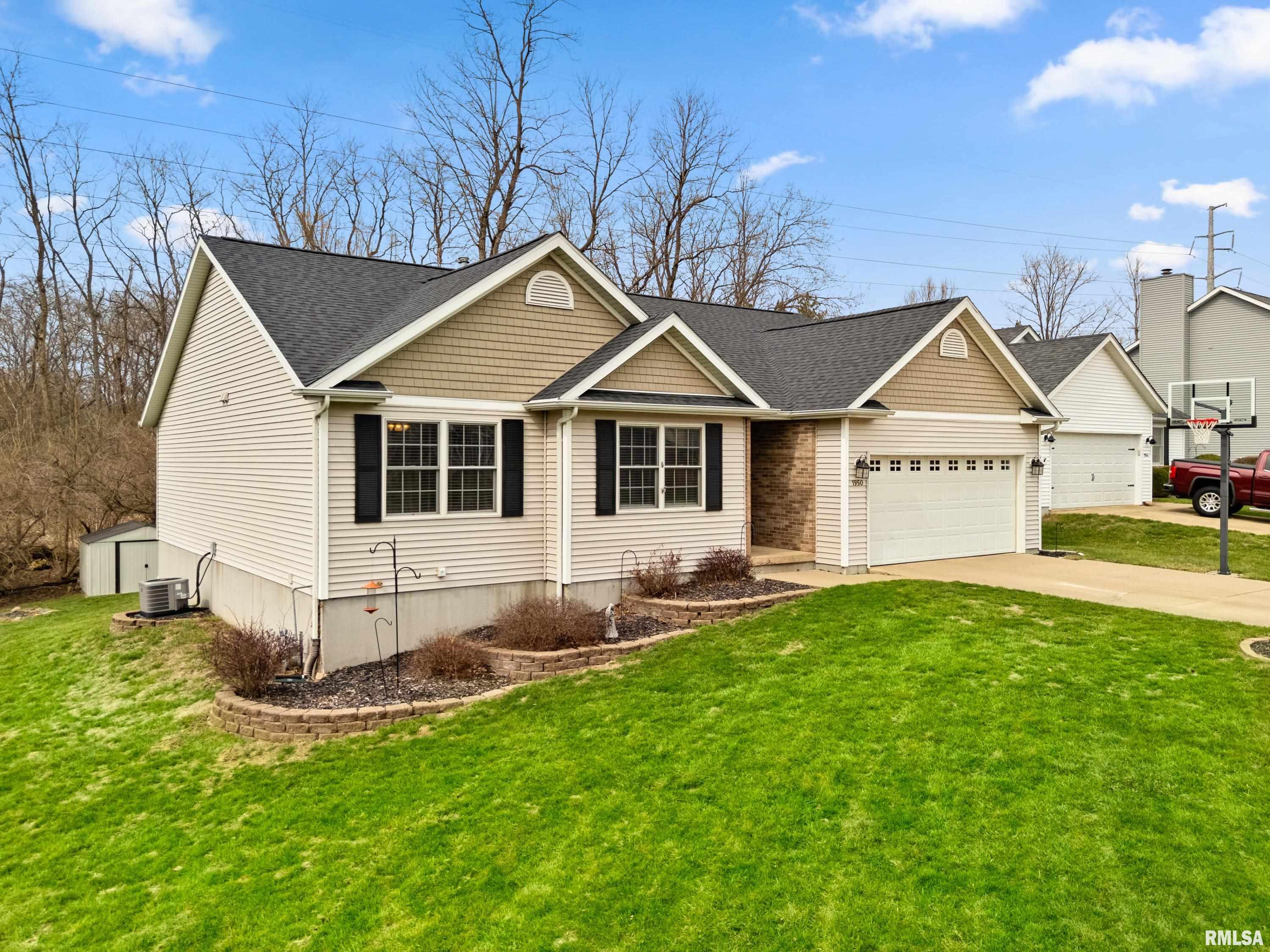 1950 English Oak Washington, IL 61571 - Photo 2 of 50