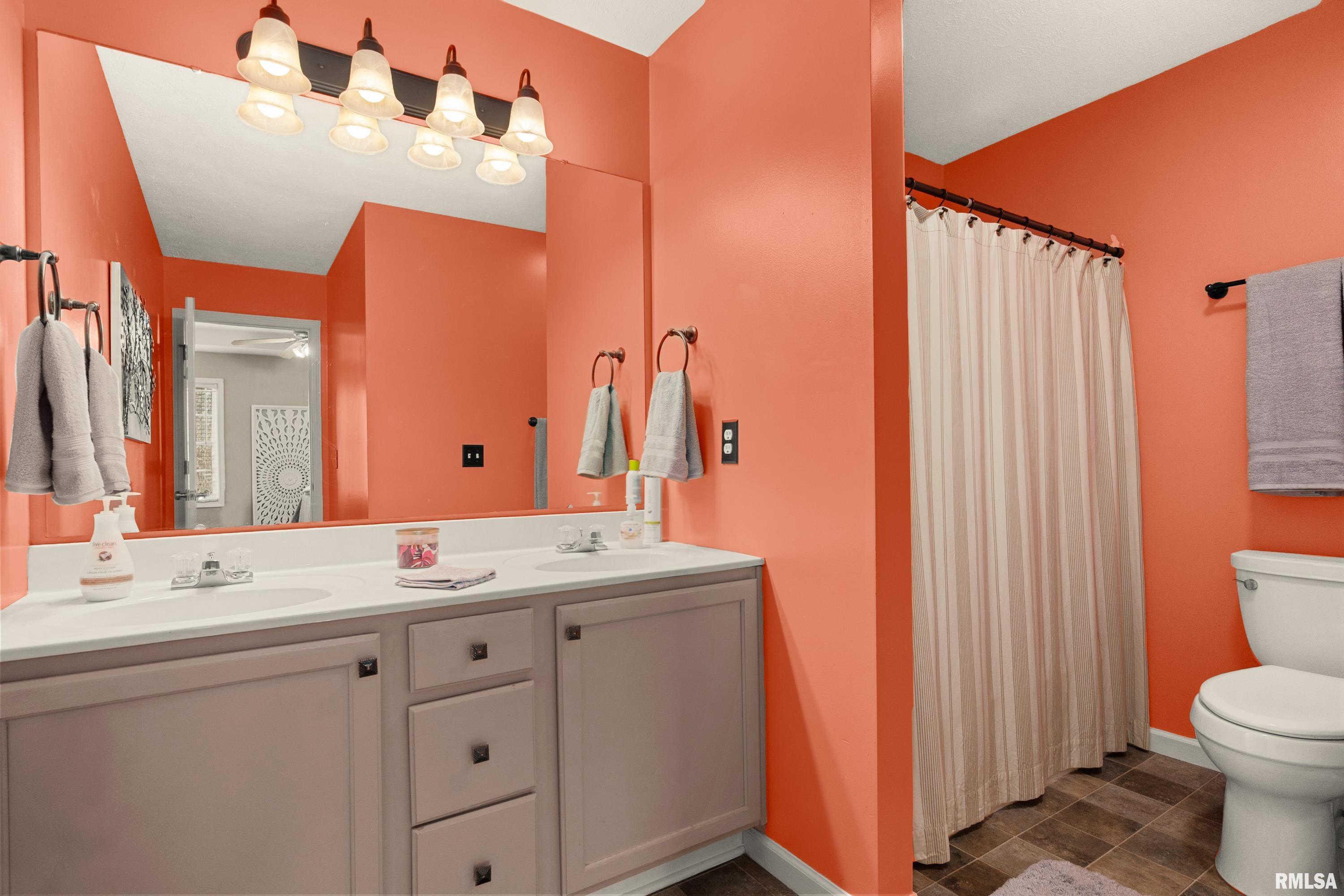 1950 English Oak Washington, IL 61571 - Photo 26 of 50