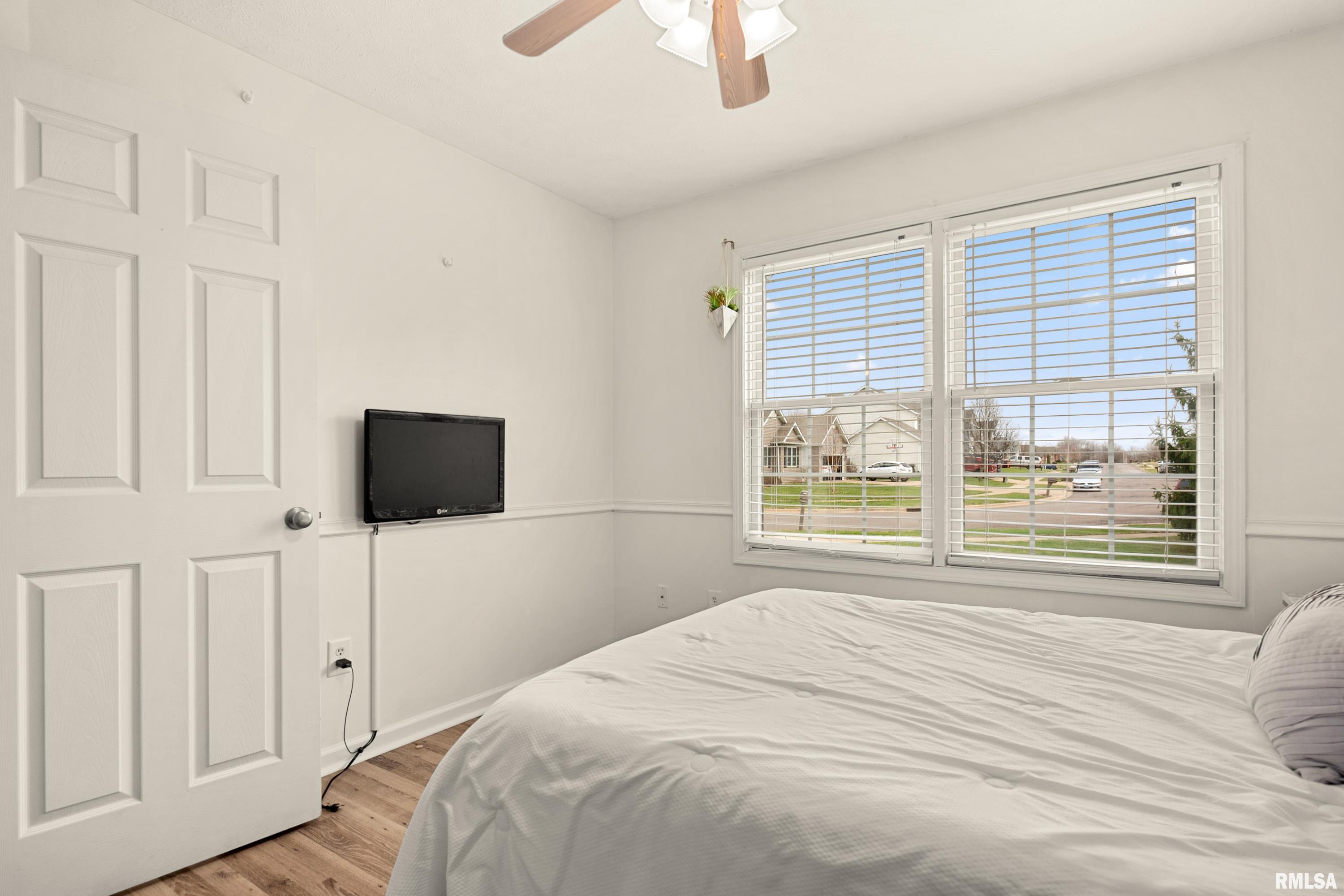 1950 English Oak Washington, IL 61571 - Photo 31 of 50