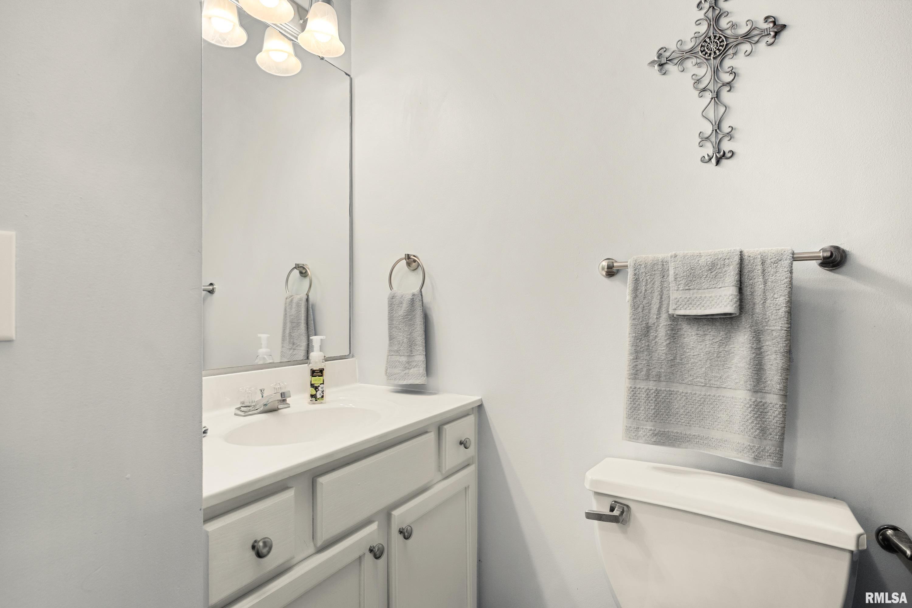 1950 English Oak Washington, IL 61571 - Photo 32 of 50