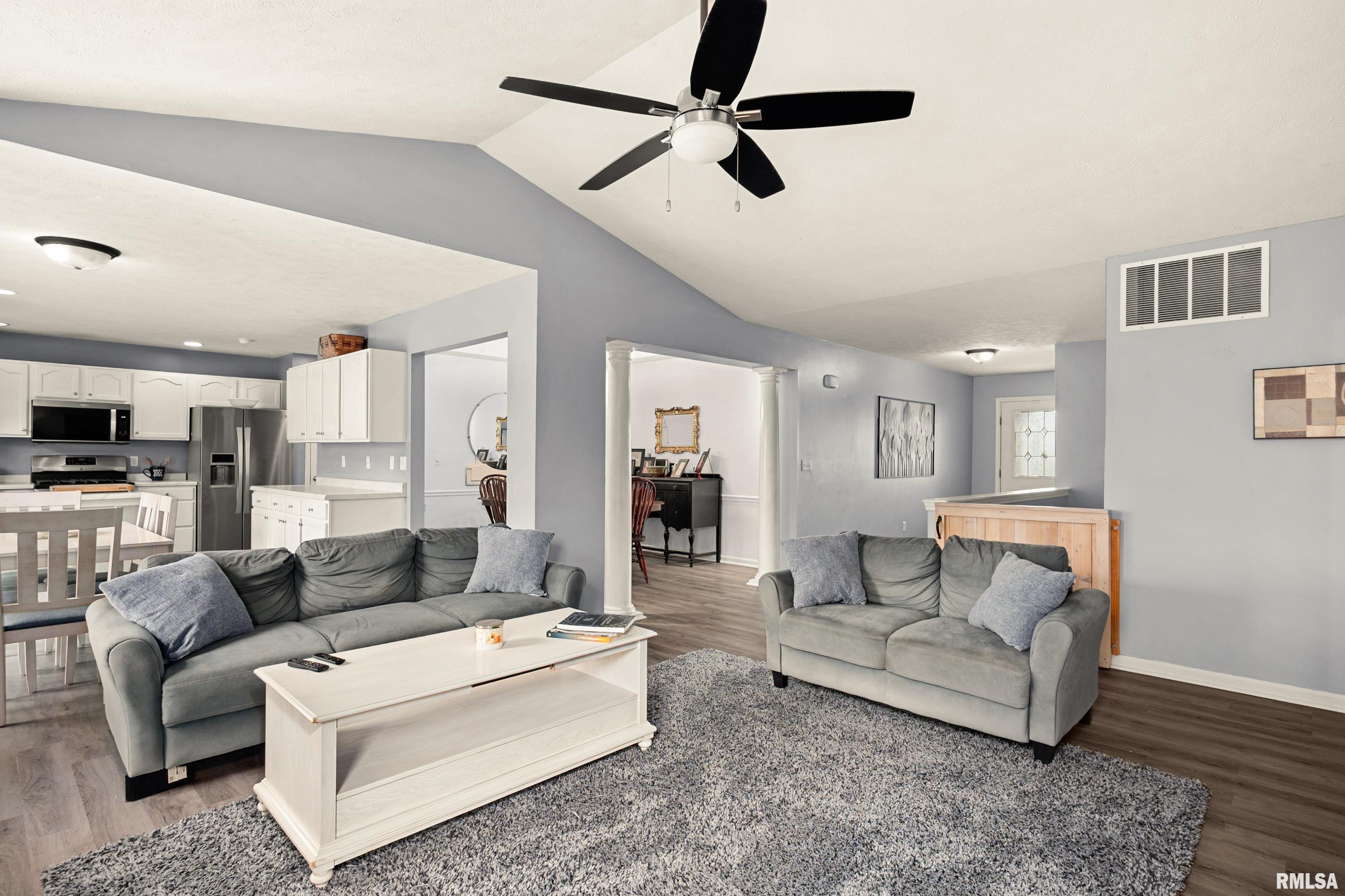 1950 English Oak Washington, IL 61571 - Photo 8 of 50