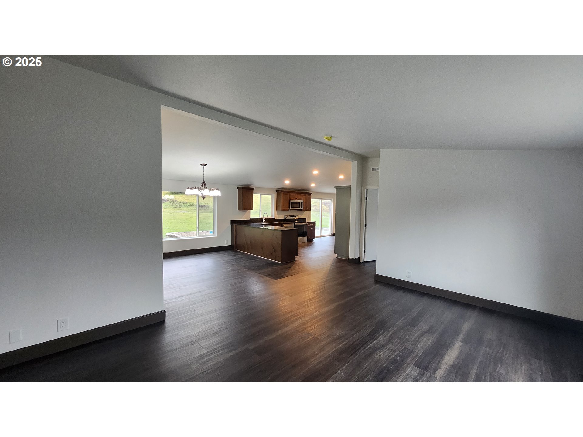 6288 Hayhurst Road Yoncalla, OR 97499 - Photo 14 of 38 Gallery Image 14